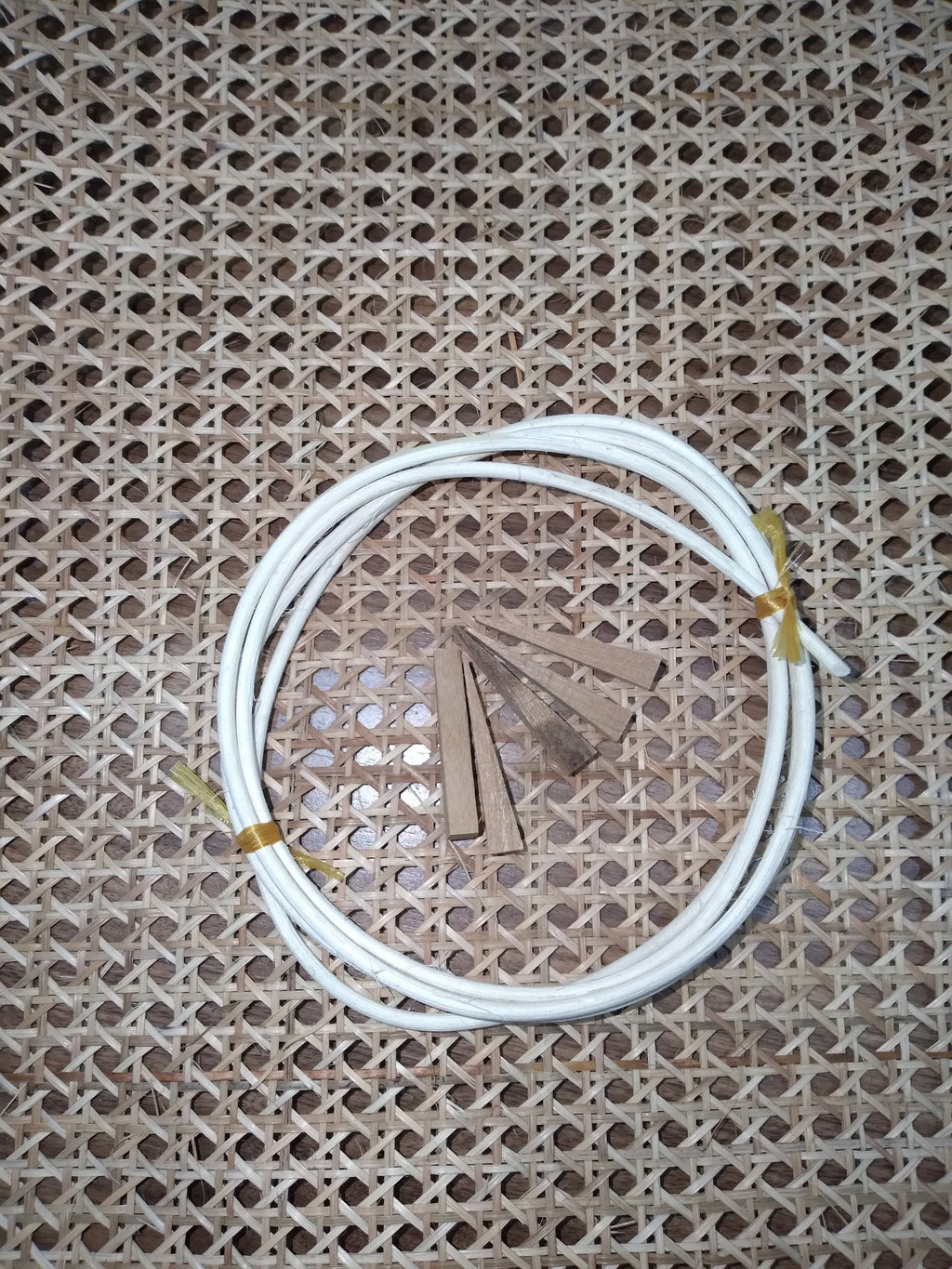 Width 27.5" : Hexagon Rattan Cane Webbing, Cane Webbing for DIY Project, Natural/ Bleached, Buy more SAVE MORE.